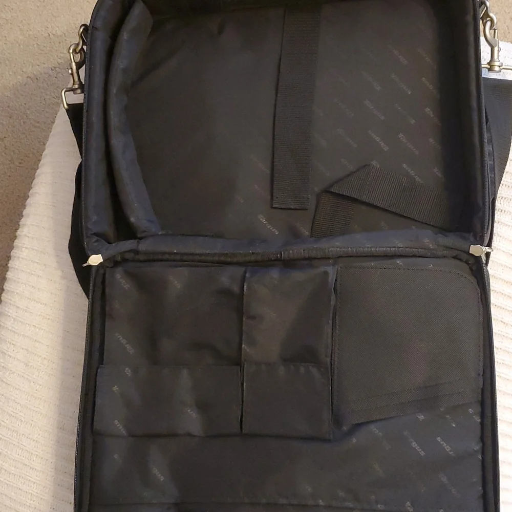 Targus Corporate Traveler Briefcase/Laptop Case
